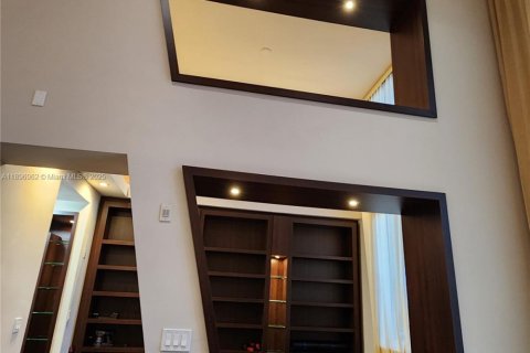 Condo in Aventura, Florida, 2 bedrooms № 1950048 - photo 17