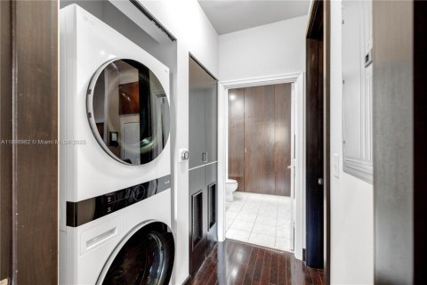 Condo in Aventura, Florida, 2 bedrooms № 1950048 - photo 16