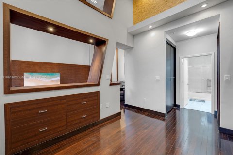 Condo in Aventura, Florida, 2 bedrooms № 1950048 - photo 10