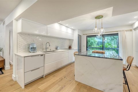 Купить кондоминиум в Сарасота, Флорида 7 комнат, 190.26м2, № 2321058 - фото 30