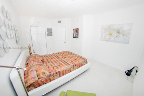 Condo in Sunny Isles Beach, Florida, 1 bedroom  № 2042968 - photo 14