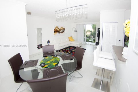 Condo in Sunny Isles Beach, Florida, 1 bedroom  № 2042968 - photo 8