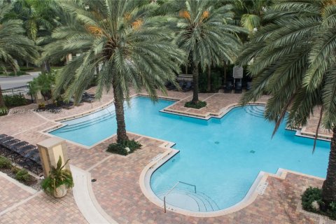 Condo in Sunny Isles Beach, Florida, 1 bedroom  № 2042968 - photo 28