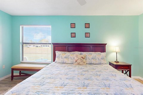 Townhouse in Haines City, Florida 2 bedrooms, 136.01 sq.m. № 2166739 - photo 14
