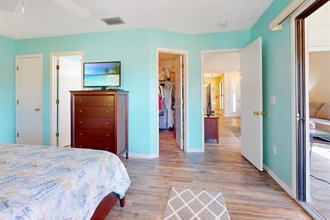 Townhouse in Haines City, Florida 2 bedrooms, 136.01 sq.m. № 2166739 - photo 15