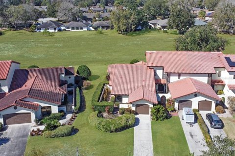 Townhouse in Haines City, Florida 2 bedrooms, 136.01 sq.m. № 2166739 - photo 27