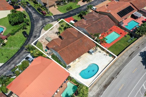 Villa ou maison à vendre à Miami, Floride: 4 chambres, 179.39 m2 № 1991580 - photo 29