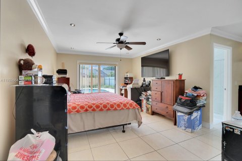 Villa ou maison à vendre à Miami, Floride: 4 chambres, 179.39 m2 № 1991580 - photo 12