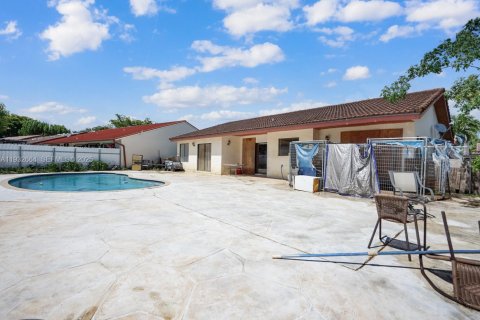 Villa ou maison à vendre à Miami, Floride: 4 chambres, 179.39 m2 № 1991580 - photo 20