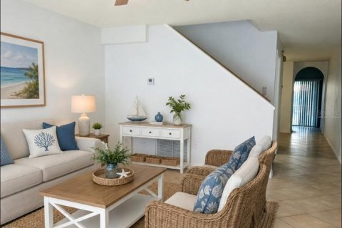 Touwnhouse à vendre à Brandon, Floride: 2 chambres, 129.69 m2 № 2149257 - photo 8