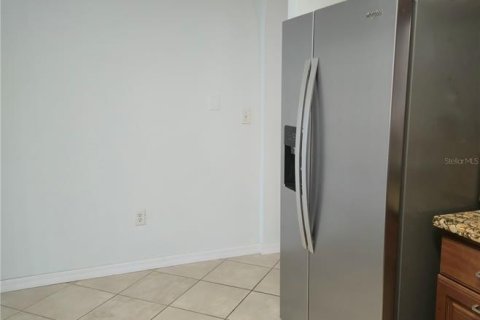 Touwnhouse à vendre à Brandon, Floride: 2 chambres, 129.69 m2 № 2149257 - photo 7