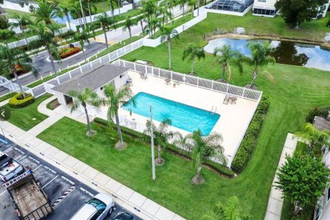 Touwnhouse à vendre à Brandon, Floride: 2 chambres, 129.69 m2 № 2149257 - photo 3