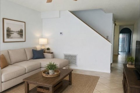 Touwnhouse à vendre à Brandon, Floride: 2 chambres, 129.69 m2 № 2149257 - photo 10