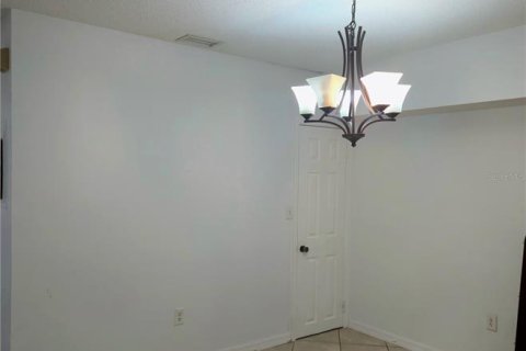 Touwnhouse à vendre à Brandon, Floride: 2 chambres, 129.69 m2 № 2149257 - photo 12