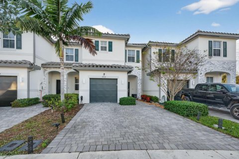 Adosado en venta en Coral Springs, Florida, 3 dormitorios, 124.86 m2 № 2077705 - foto 28