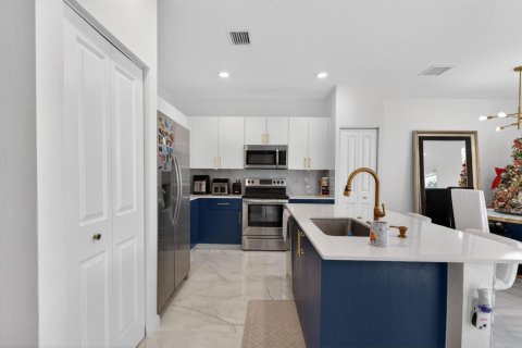 Adosado en venta en Coral Springs, Florida, 3 dormitorios, 124.86 m2 № 2077705 - foto 3