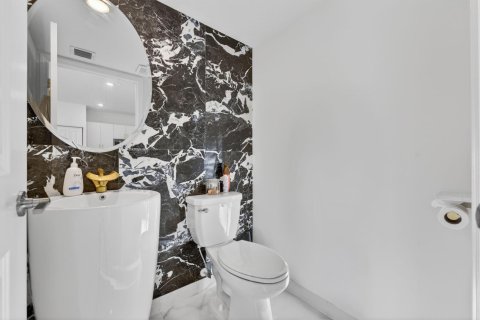 Adosado en venta en Coral Springs, Florida, 3 dormitorios, 124.86 m2 № 2077705 - foto 13