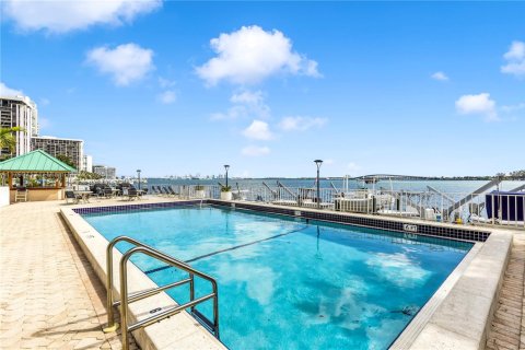 Condominio en venta en Miami, Florida, 2 dormitorios, 92.9 m2 № 1756207 - foto 19