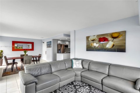 Condominio en venta en Miami, Florida, 2 dormitorios, 92.9 m2 № 1756207 - foto 14