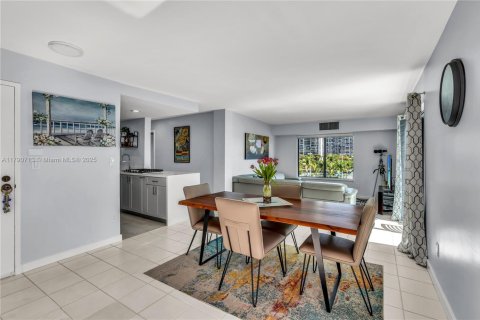 Condominio en venta en Miami, Florida, 2 dormitorios, 92.9 m2 № 1756207 - foto 18