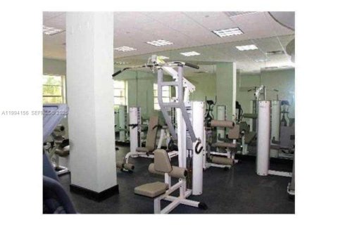 Condominio en venta en Miami Beach, Florida, 1 dormitorio, 83.43 m2 № 2056177 - foto 2