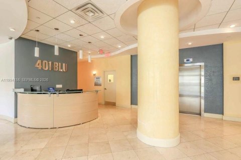 Condominio en venta en Miami Beach, Florida, 1 dormitorio, 83.43 m2 № 2056177 - foto 3