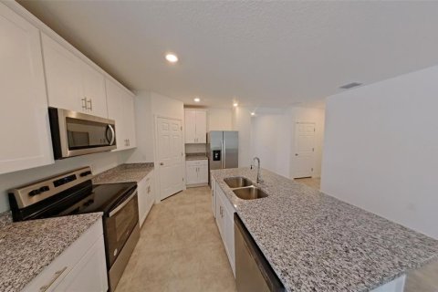 Villa ou maison à louer à Davenport, Floride: 3 chambres, 157.56 m2 № 2222542 - photo 5