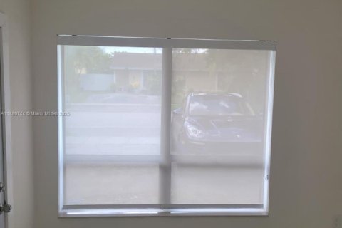 House in Homestead, Florida 4 bedrooms, 115.29 sq.m. № 1698174 - photo 21