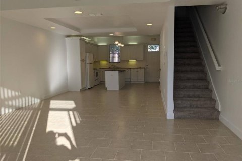 Touwnhouse à louer à Kissimmee, Floride: 3 chambres, 140.47 m2 № 2117781 - photo 6