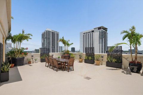 Condo in Fort Lauderdale, Florida, 4 bedrooms  № 2266211 - photo 22