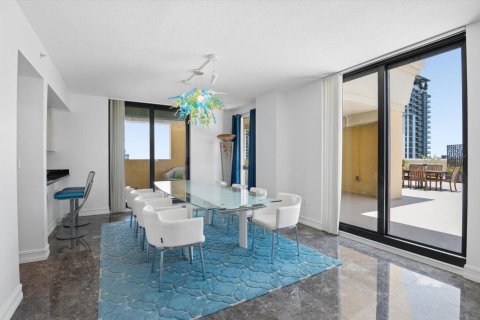 Condo in Fort Lauderdale, Florida, 4 bedrooms  № 2266211 - photo 7