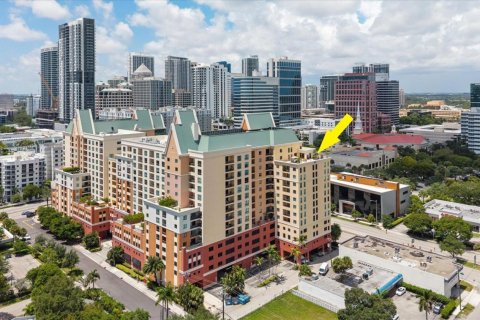 Condo in Fort Lauderdale, Florida, 4 bedrooms  № 2266211