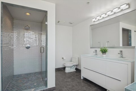 Condo in Fort Lauderdale, Florida, 4 bedrooms  № 2266211 - photo 13