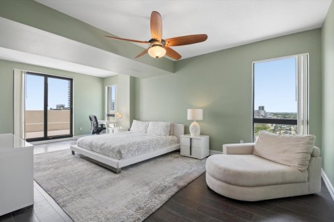 Condo in Fort Lauderdale, Florida, 4 bedrooms  № 2266211 - photo 11