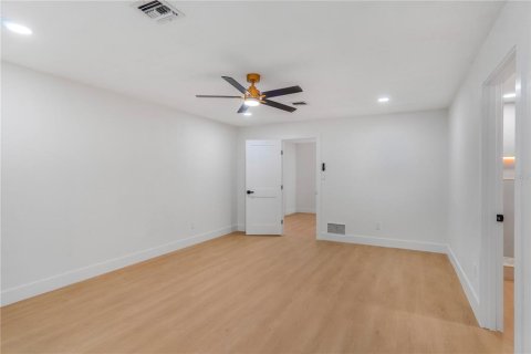 Villa ou maison à vendre à Longwood, Floride: 4 chambres, 201.04 m2 № 2410277 - photo 24