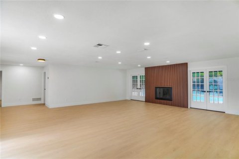 Villa ou maison à vendre à Longwood, Floride: 4 chambres, 201.04 m2 № 2410277 - photo 8