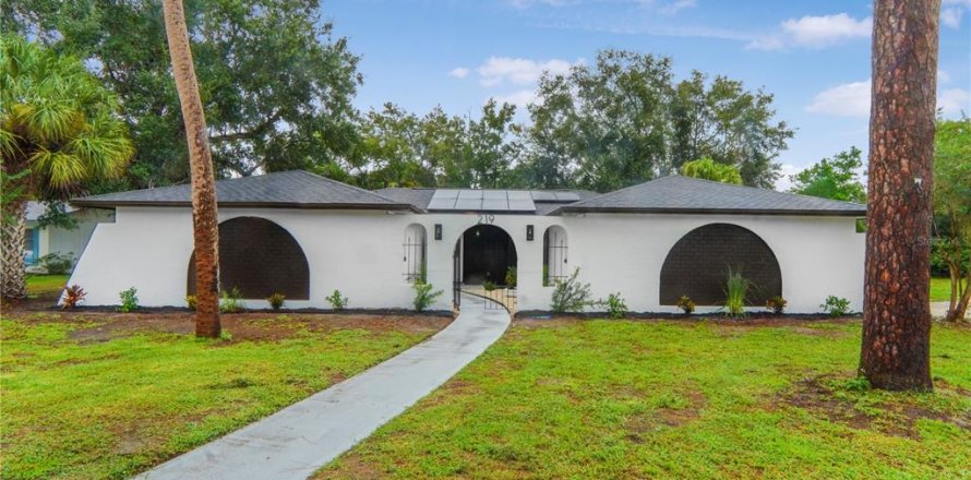 Villa ou maison à Longwood, Floride 4 chambres, 201.04 m2 № 2410277