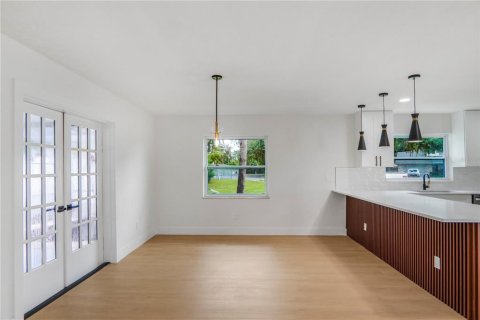 Villa ou maison à vendre à Longwood, Floride: 4 chambres, 201.04 m2 № 2410277 - photo 15
