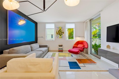 Condominio en venta en Miami Beach, Florida, 2 dormitorios, 84.82 m2 № 1992861 - foto 2
