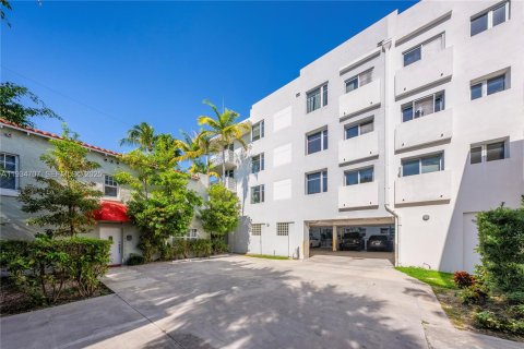 Condominio en venta en Miami Beach, Florida, 2 dormitorios, 84.82 m2 № 1992861 - foto 27