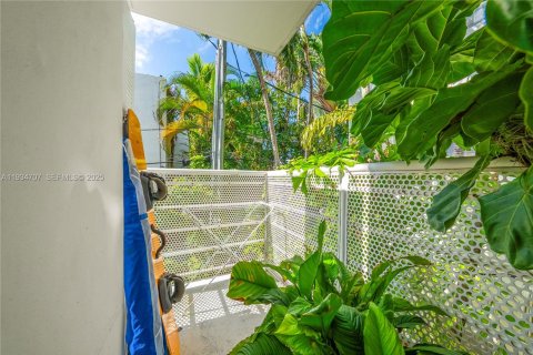 Condominio en venta en Miami Beach, Florida, 2 dormitorios, 84.82 m2 № 1992861 - foto 7