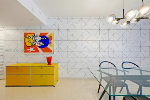 Condominio en venta en Miami Beach, Florida, 2 dormitorios, 84.82 m2 № 1992861 - foto 12