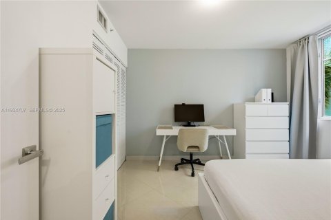 Condominio en venta en Miami Beach, Florida, 2 dormitorios, 84.82 m2 № 1992861 - foto 19