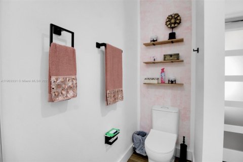 Villa ou maison à vendre à Miramar, Floride: 4 chambres, 174.47 m2 № 1955384 - photo 16