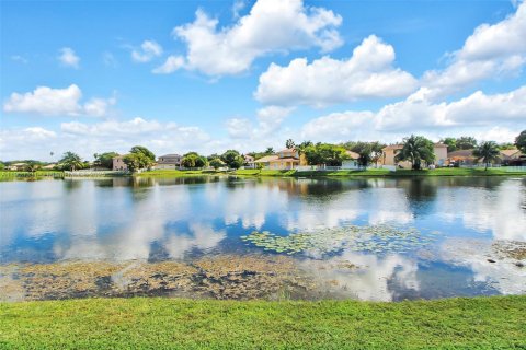Villa ou maison à vendre à Miramar, Floride: 4 chambres, 174.47 m2 № 1955384 - photo 25