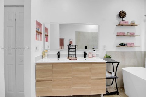 Villa ou maison à vendre à Miramar, Floride: 4 chambres, 174.47 m2 № 1955384 - photo 17