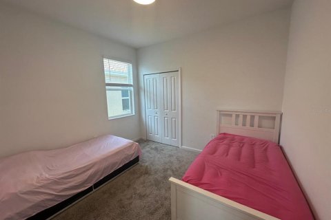 House in Davenport, Florida 4 bedrooms, 198.35 sq.m. № 1687864 - photo 28