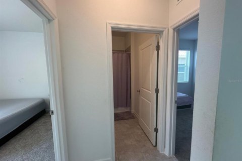 House in Davenport, Florida 4 bedrooms, 198.35 sq.m. № 1687864 - photo 22