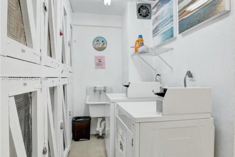 Condominio en venta en Hollywood, Florida, 1 dormitorio, 75.44 m2 № 2002397 - foto 25