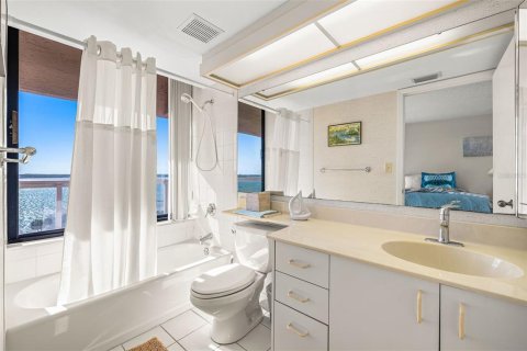 Condo in Clearwater, Florida, 2 bedrooms  № 1791184 - photo 21